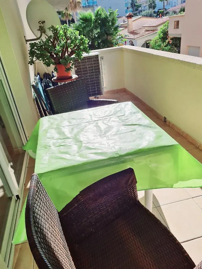 Apartamento Aqua La Pineda Spain